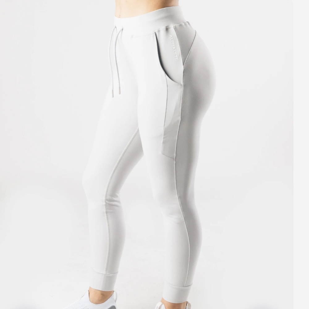 Alphalete Premium V2 Joggers